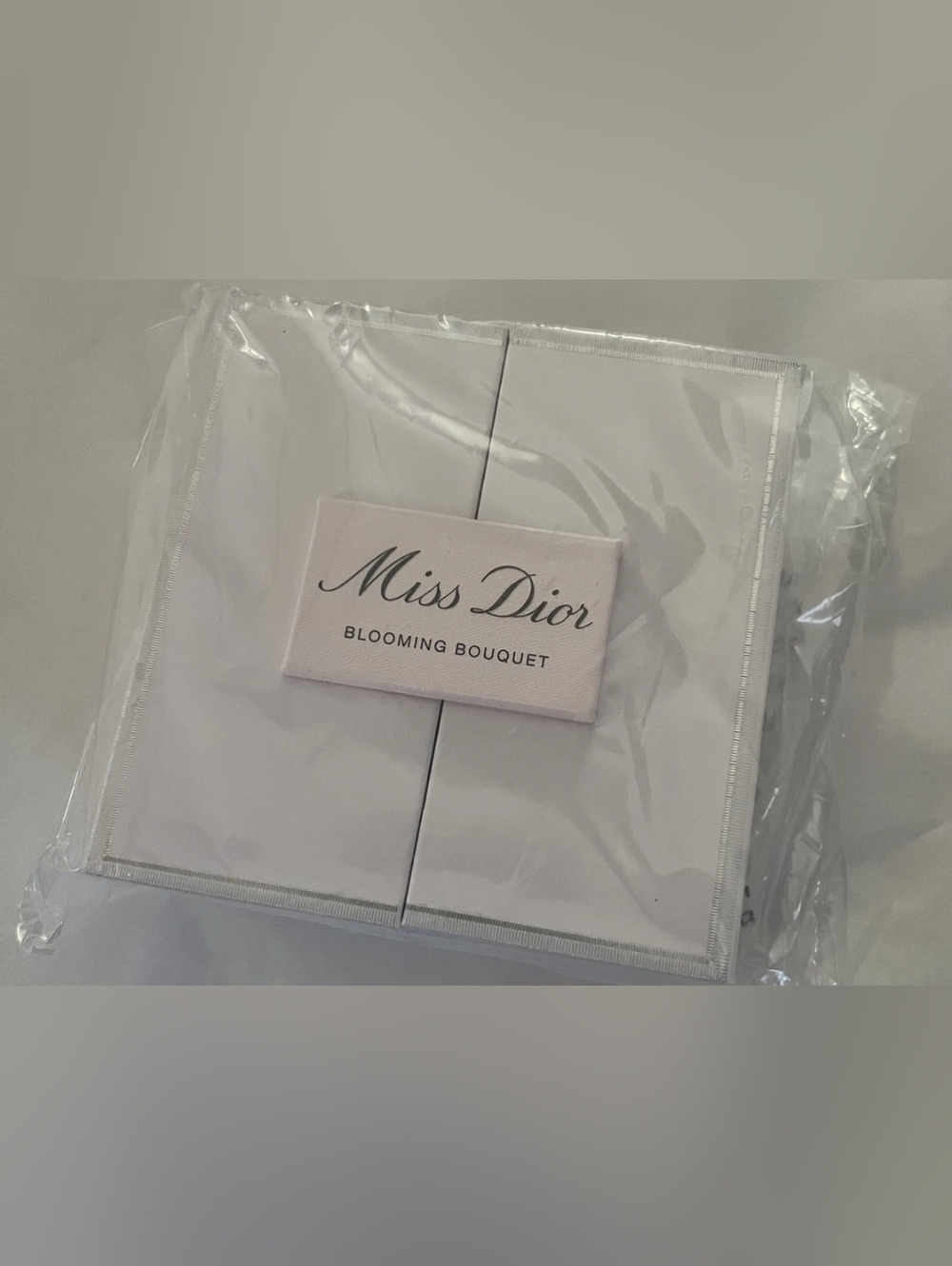 Miss Dior Gift Set - Picture 5 of 6